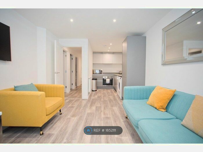 2 Bedroom Flat To Rent In Florence Road, Bournemouth, BH5