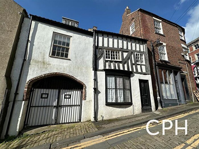 3 Bedroom Property For Sale In Leading Post Street, Scarborough, YO11