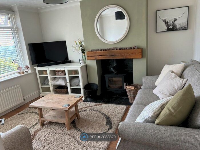 3 Bedroom Semi-Detached House To Rent In Marldon Road, Halifax, HX3