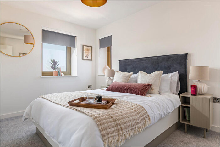 2 Bedroom Apartment To Rent In Weldale Street, Reading, Berkshire, RG1