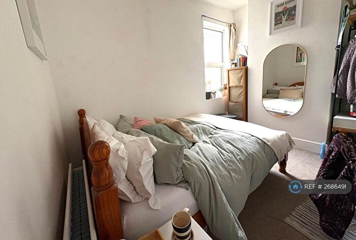 6 Bedroom Semi Detached House To Rent In Brentry Road, Bristol, BS16