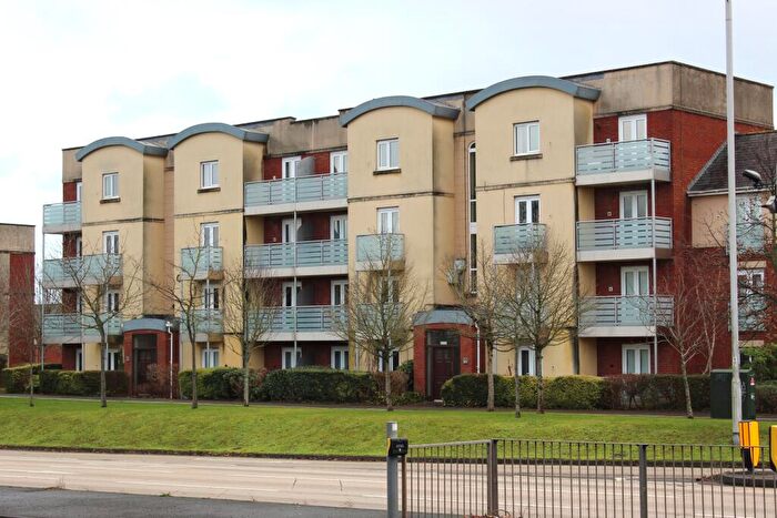 2 Bedroom Apartment For Sale In Heraldry Walk, Exeter, EX2