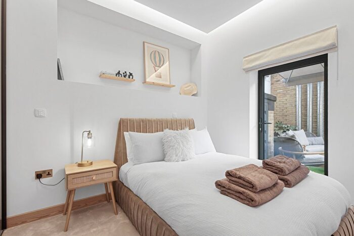 1 Bedroom Flat For Sale In Baker Street, London, W1U