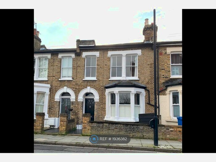 2 Bedroom Terraced House To Rent In Jennings Road, London, SE22