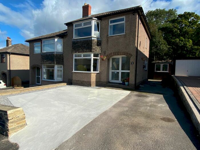 3 Bedroom Semi-Detached House To Rent In Clough Avenue, Steeton, Keighley, BD20