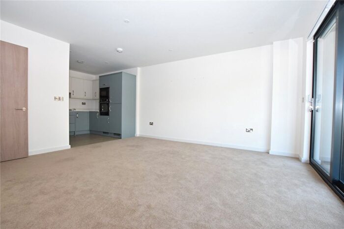 1 Bedroom Flat For Sale In Paul Street, Taunton, Somerset, TA1