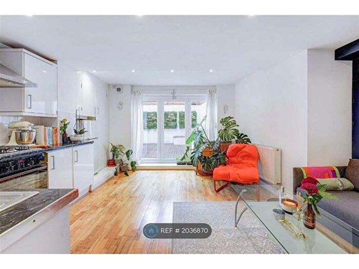2 Bedroom Flat To Rent In Hayter Road, London, SW2