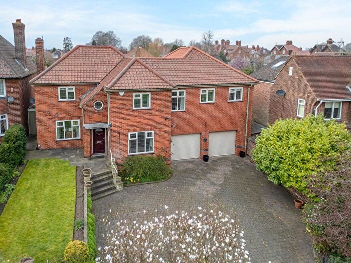 5 Bedroom Detached House For Sale In Tadcaster Road, York, YO24