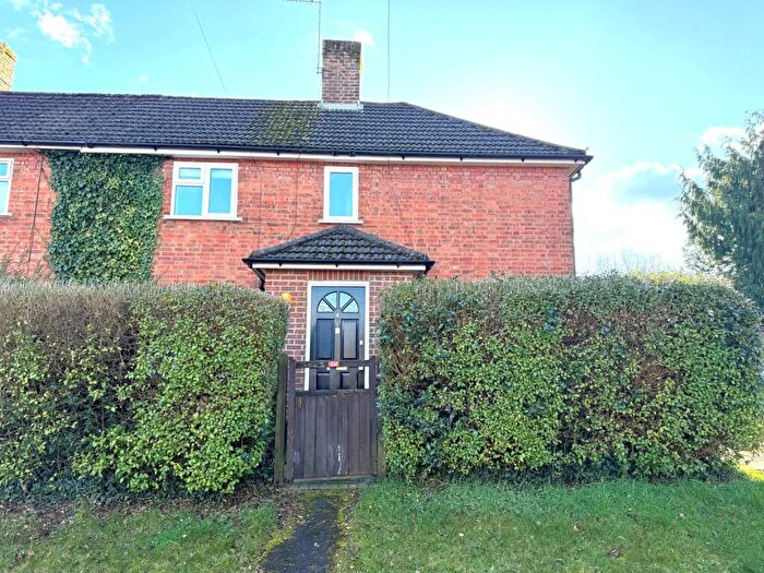 3 Bedroom End Of Terrace House To Rent In Grove End, Chalfont St Peter, SL9
