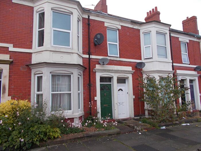 6 Bedroom Maisonette For Sale In Newlands Road, Jesmond, Newcastle Upon Tyne, NE2