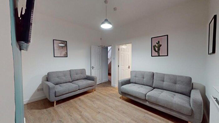 5 Bedroom Terraced House To Rent In Belgrave Road, Liverpool, Merseyside, L17