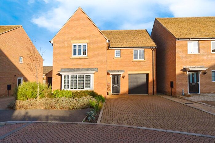 4 Bedroom Detached House For Sale In Sissons Close, Barnack, Stamford, PE9