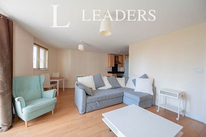 2 Bedroom Flat To Rent In The Roundhouse, Gunwharf Quays Portsmouth, Hampshire, PO1