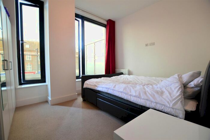 1 Bedroom Flat For Sale In High Street, Slough, SL1
