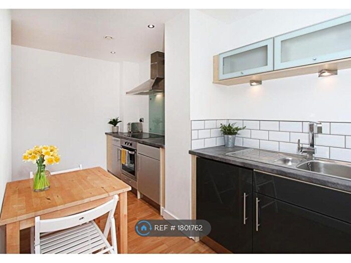 1 Bedroom Flat To Rent In West One, Sheffield, S1