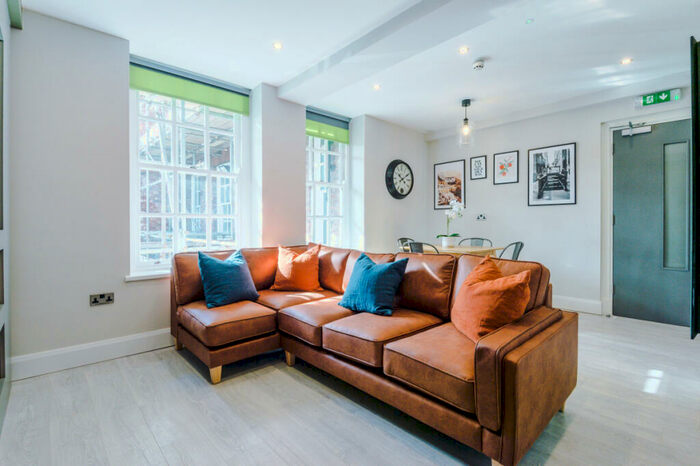 7 Bedroom Flat To Rent In Jesmond View, Newcastle, NE2