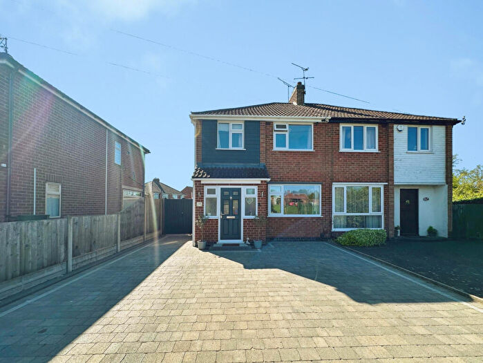 3 Bedroom Semi Detached House For Sale In Wardens Walk, Leicester Forest East, LE3