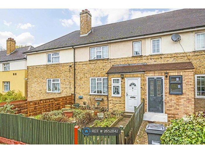 3 Bedroom Terraced House To Rent In Worton Road, Isleworth, TW7