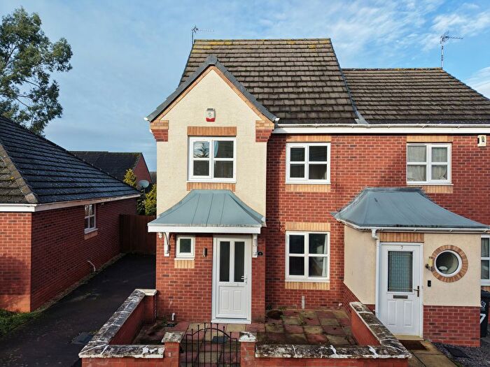 3 Bedroom Semi-Detached House For Sale In Marsham Close, Hamilton, LE5