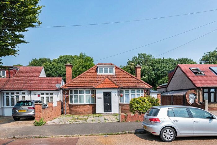 3 Bedroom Detached House To Rent In The Vale, Hounslow, TW5