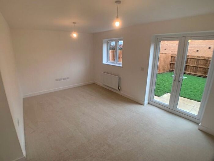 3 Bedroom Terraced House To Rent In Hawthorne Close, Pontefract, WF8