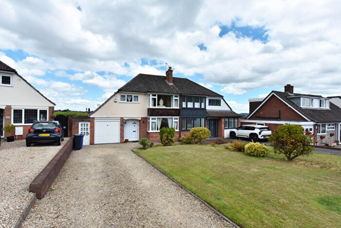 3 Bedroom Semi-Detached House For Sale In Wordsley, Lawnswood Avenue, DY8