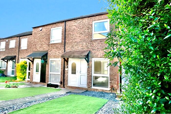 2 Bedroom Terraced House For Sale In Thistledown, Gravesend, DA12