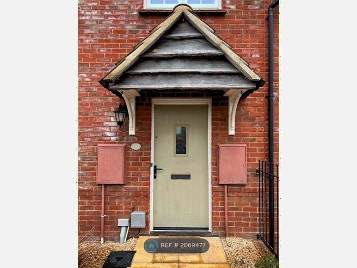 2 Bedroom Terraced House To Rent In Morgans Road, Calne, SN11