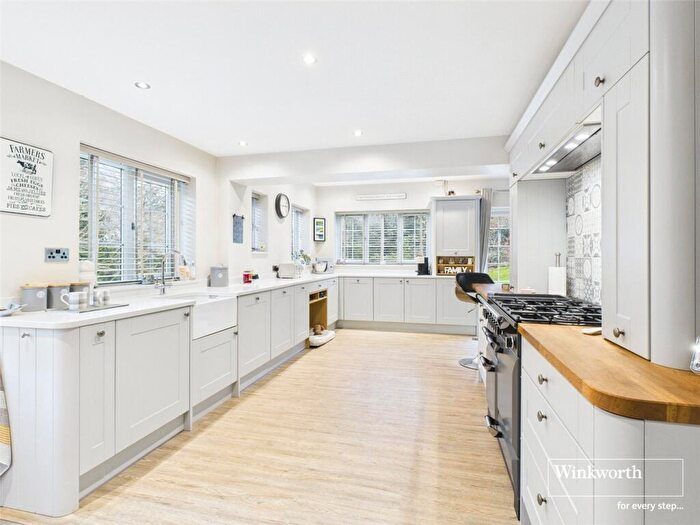 5 Bedroom House For Sale In Burys Bank Road, Greenham, Thatcham, Berkshire, RG19