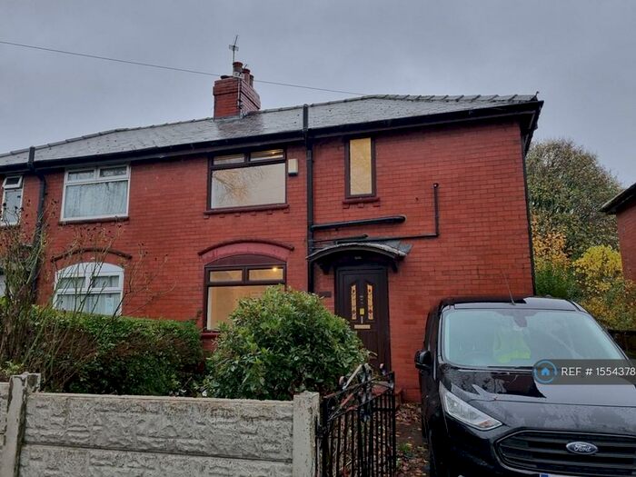 3 Bedroom Semi-Detached House To Rent In Broadoak Road, Ashton-Under-Lyne, OL6