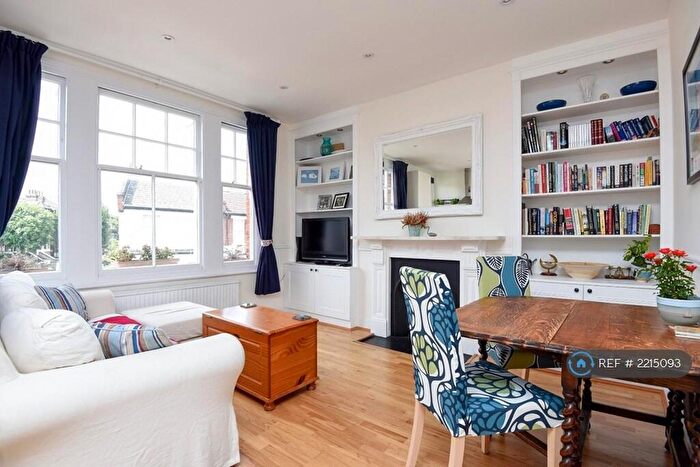 2 Bedroom Flat To Rent In Balham, London, SW12