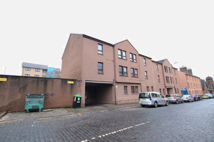 3 Bedroom Flat To Rent In Maitland Street, DD4