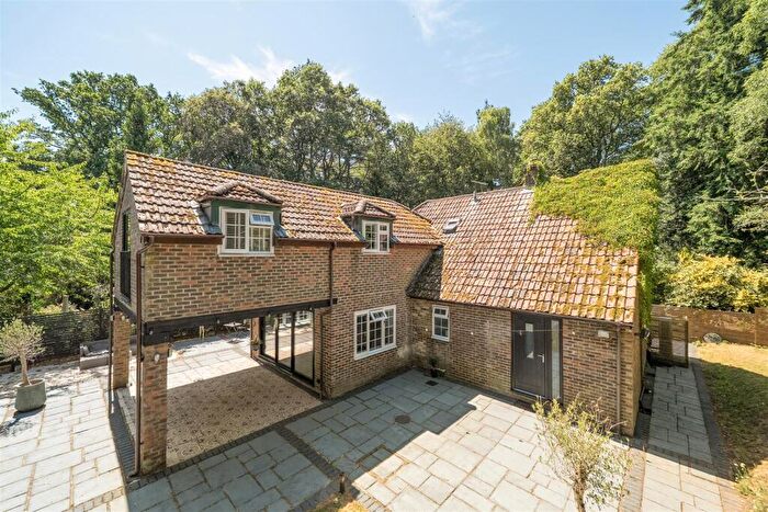 3 Bedroom House To Rent In Redbridge Lane, Crossways, DT2