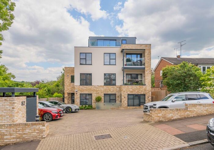 2 Bedroom Flat To Rent In Park Hill Road, Bromley, BR2