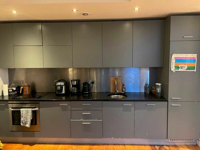 2 Bedroom Flat To Rent In Admiral House, Cardiff, CF24