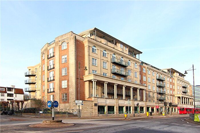 1 Bedroom Flat To Rent In Wimbledon Central, - Worple Road, SW19
