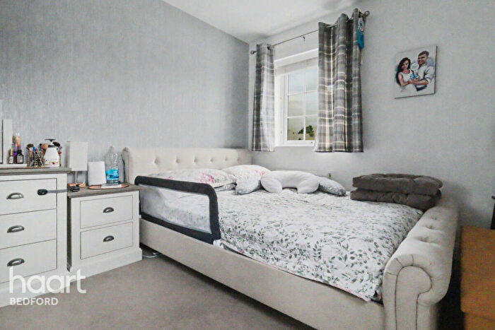 2 Bedroom Apartment For Sale In Colston Rise, Bedford, MK45