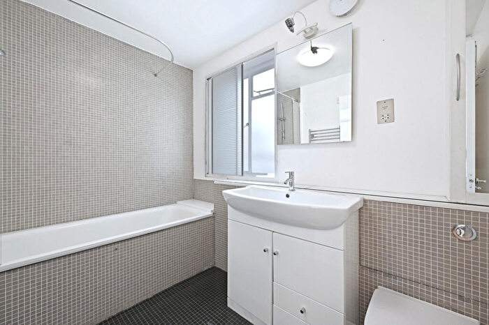 1 Bedroom Flat To Rent In Kings Road, London, SW10