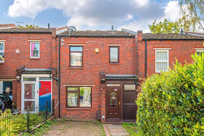3 Bedroom Terraced House For Sale In Hither Green, London, SE13