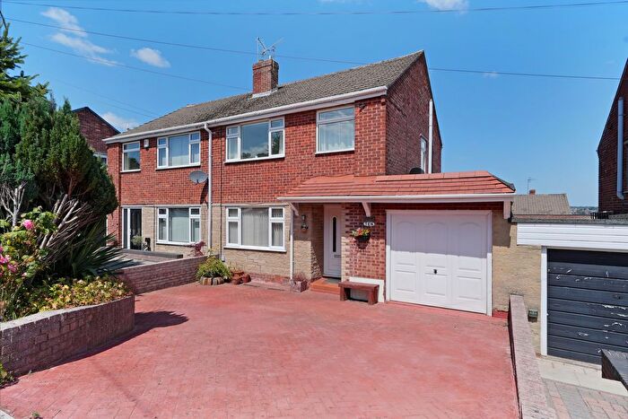 3 Bedroom Semi Detached House For Sale In Chestnut Close, Dronfield, S18