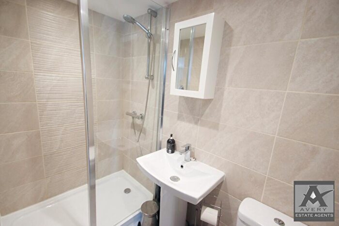 1 Bedroom Flat To Rent In Claverham, BS49
