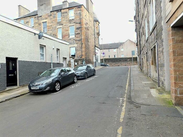 2 Bedroom Flat To Rent In Ardmillan Place, Edinburgh, EH11