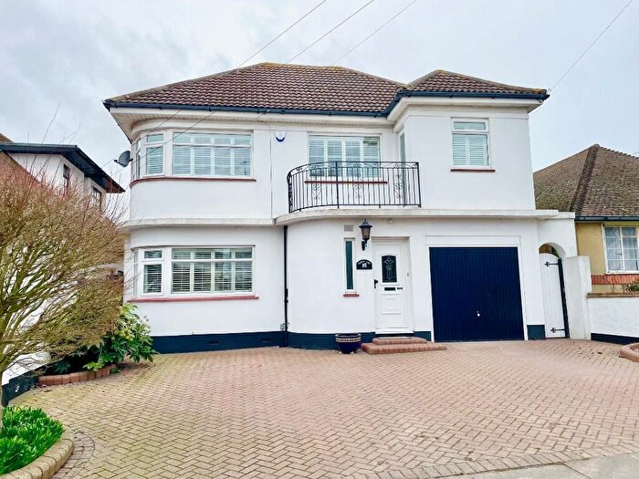 4 Bedroom Detached House For Sale In Marine Estate, Leigh-On-Sea, Essex, SS9