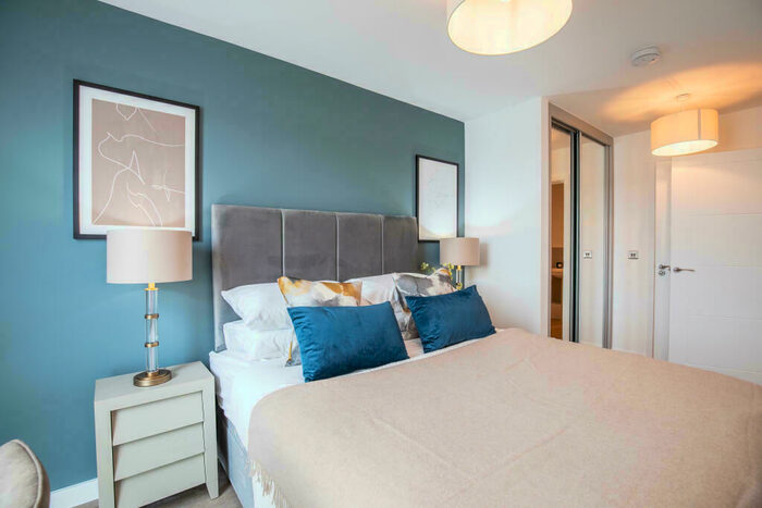 2 Bedroom Apartment To Rent In Vantage Tower, Centenary Plaza, SO19