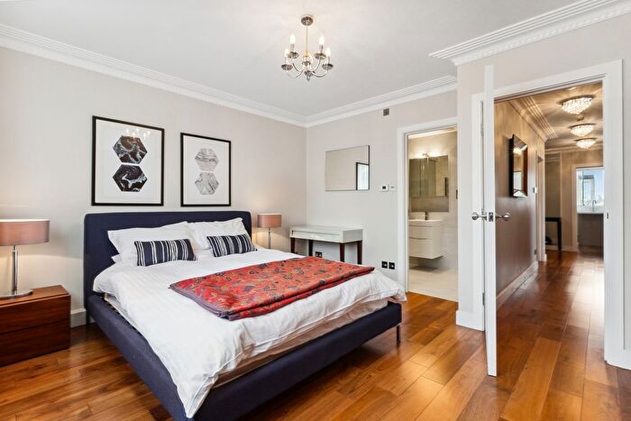 2 Bedroom Flat For Sale In Greville House, Kinnerton Street, SW1X