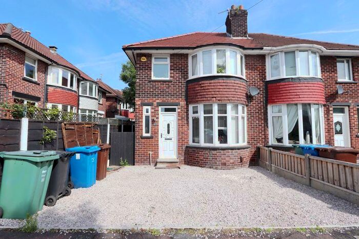 3 Bedroom Semi-Detached House To Rent In Conway Close, Whitefield, M45