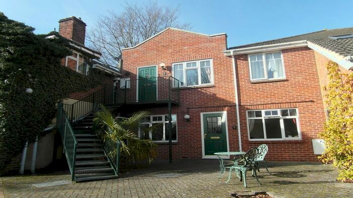 1 Bedroom Flat To Rent In Scotts Corner, The Harrow Way, Basingstoke, RG22