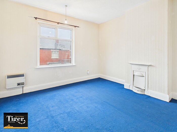 2 Bedroom End Terrace House To Rent In Garrick Grove, Blackpool, FY3