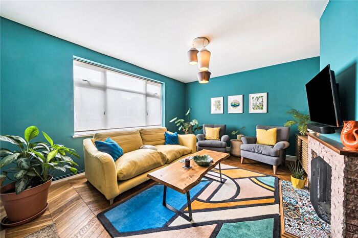 3 Bedroom Terraced House For Sale In Plane Street, London, SE26