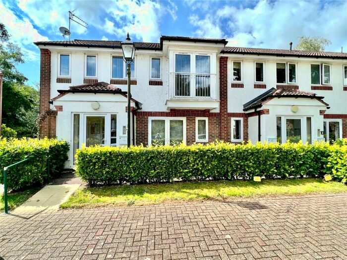 2 Bedroom Flat For Sale In The Spinney, Denmead, Waterlooville, PO7